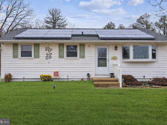 2nd image of 146 Country Club Rd