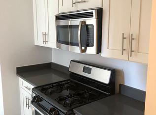 8209 135th St #3, Briarwood, NY 11435