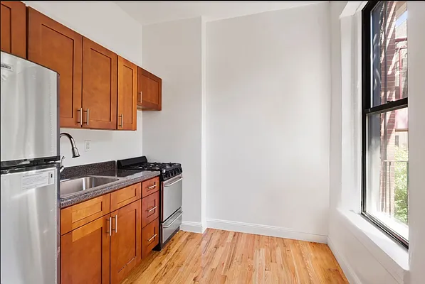 Rented by Compass | media 13