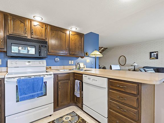 5th image of 2105 Croydon Ave