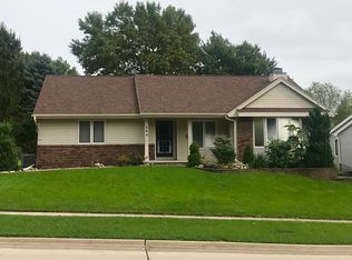 509 Knolls Rd, West Des Moines, IA 50265