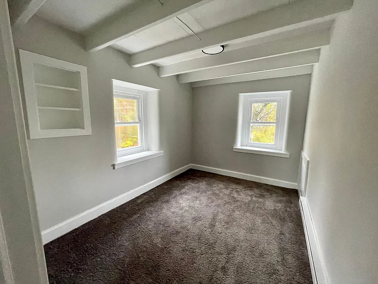 1710 Lower Rocky Dale Rd #3 — Photo 7