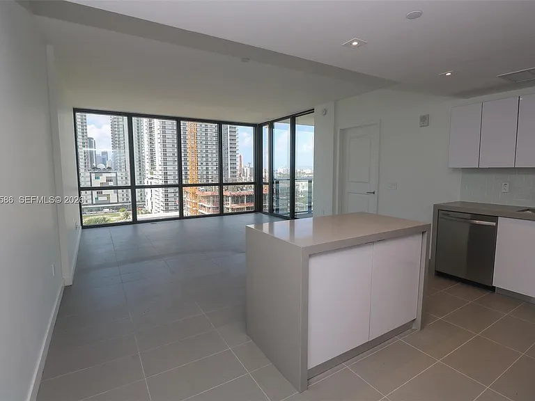 1600 NE 1st Ave #1010 — Photo 5