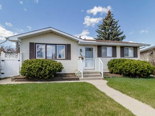 40 S Neal Close, Red Deer, AB T4P 1N4