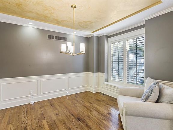 5th image of 4420 NE Hideaway Dr