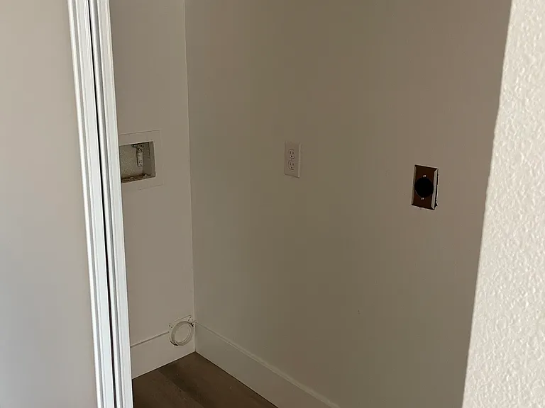 1093 Grand Ave #3 — Photo 8