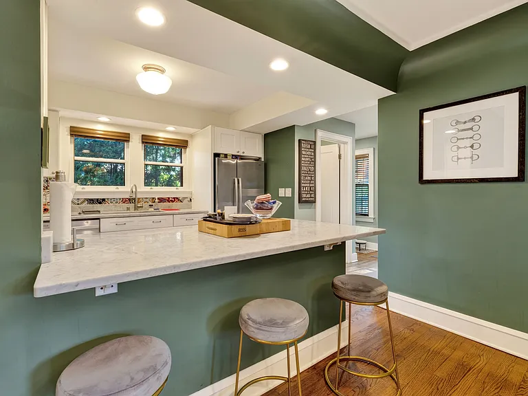 Breakfast Bar
