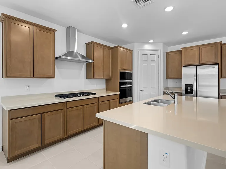 14832 W Honeysuckle Dr — Photo 4