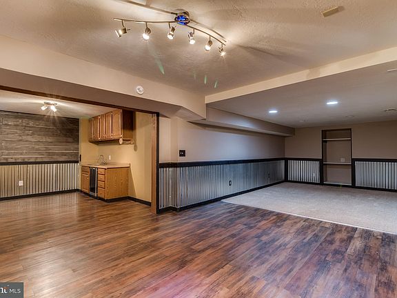 4th image of 40 Saint Albans Blvd