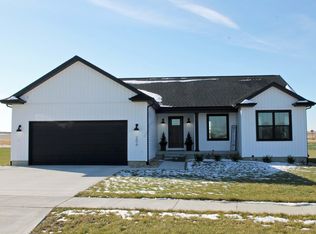 206 Harvest Ln, Shell Rock, IA 50670