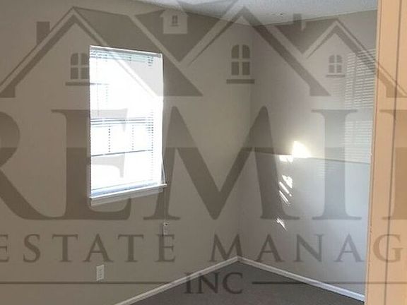 4th image of 240 W Kump Ave Unit B