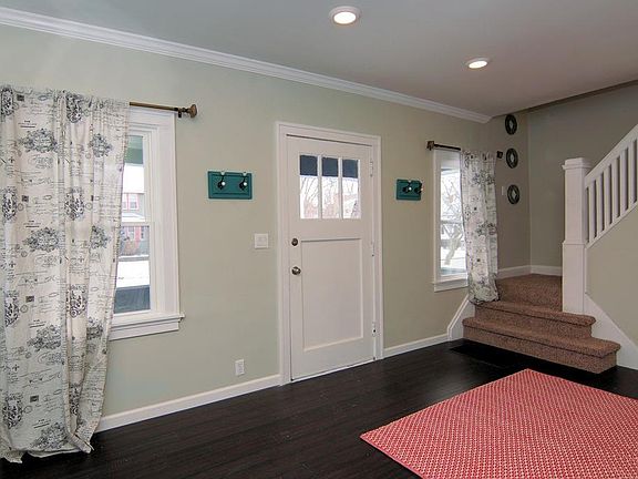 3rd image of 34 Woodsdale Ave
