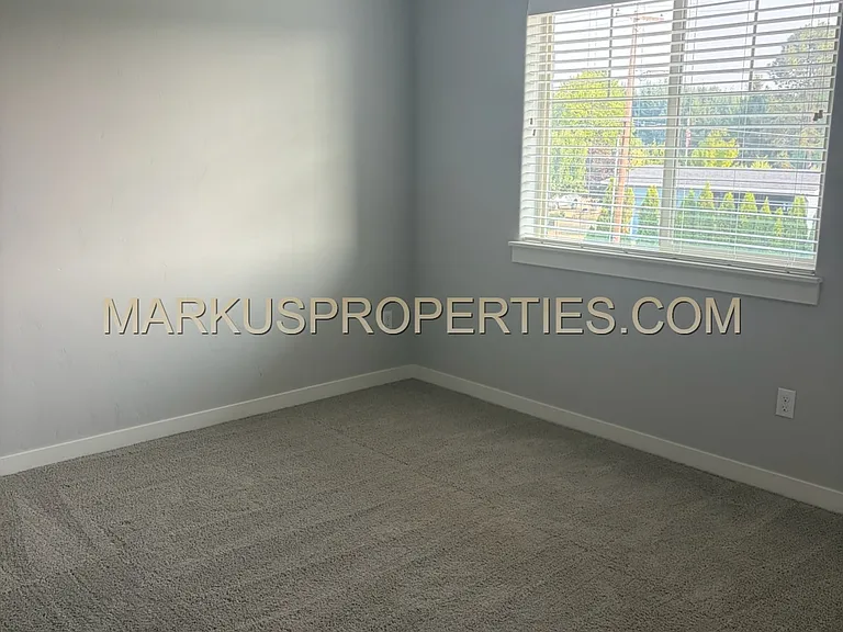 5231 SE Davis Rd — Photo 24