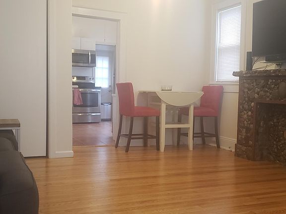 4th image of 19 S Bleeker St #1