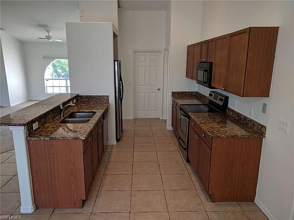 5th image of 3316 19th St SW Unit 6