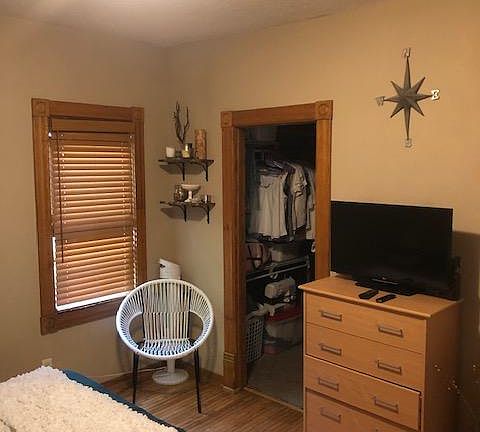 5th image of 2406 Lincoln St NE #1