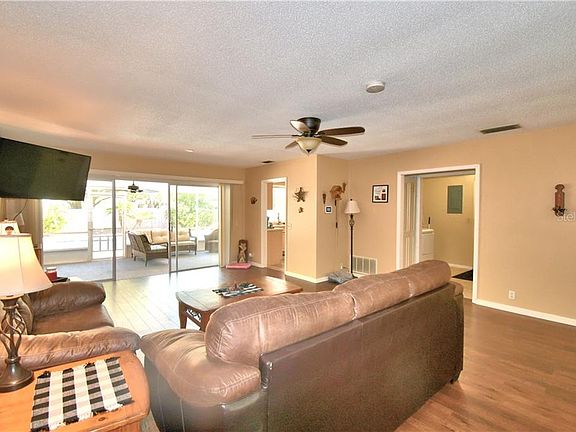 5th image of 1107 Yarnell Ave