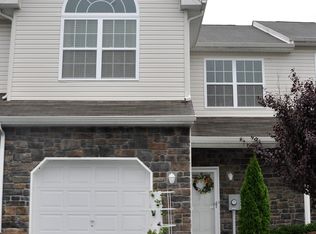 4 Santa Rosa Ln, Tinton Falls, NJ 07753