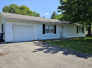 1521 Triangle St, Mount Vernon, IL 62864