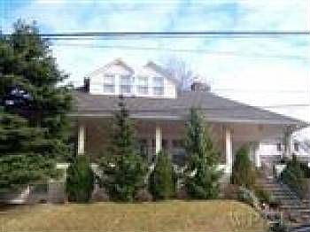 2nd image of 122 Rosedale Rd