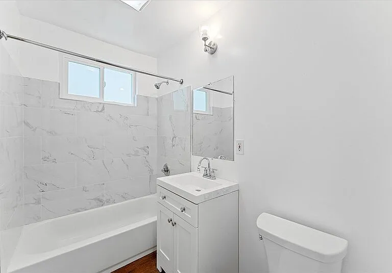 1711 Delaware Ave #5 — Photo 6
