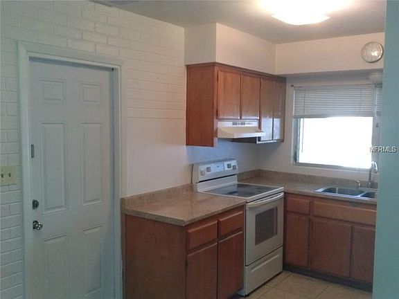 3rd image of 1401 Satsuma St