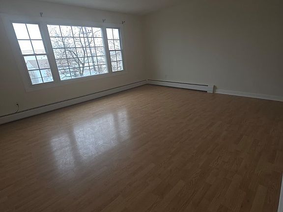 5th image of 526 Liberty Ave #2