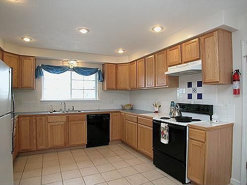 2nd image of 3304 Wilson Ln
