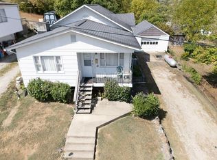 1145 3rd St, West Portsmouth, OH 45663