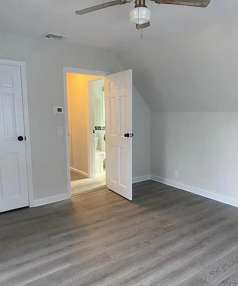 12 Bayview Ave — Photo 15