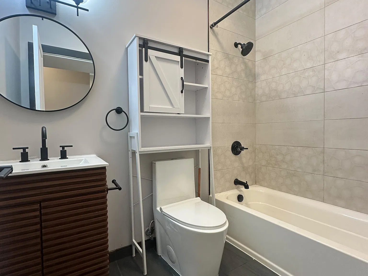 2 bed, $1,850 — Photo 4