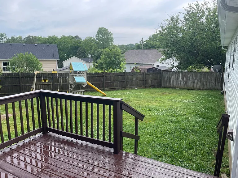 304 Eli Ct — Photo 11