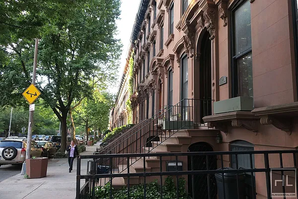 Rented by Highline Residential | media 7