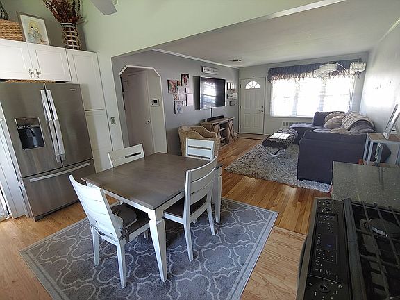 5th image of 78 Dollard Dr