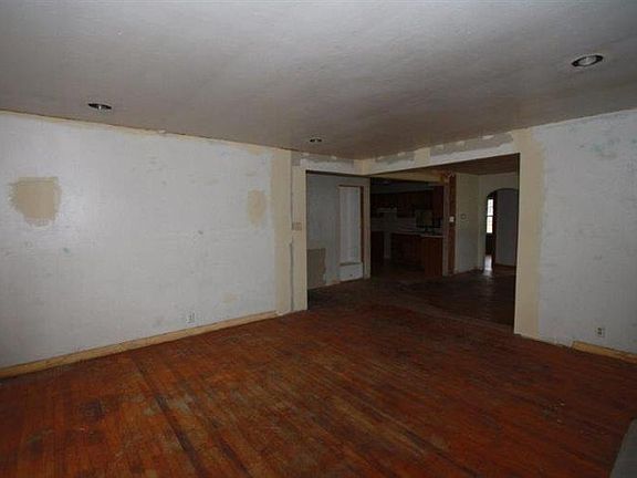3rd image of 11227 W 132nd Ave