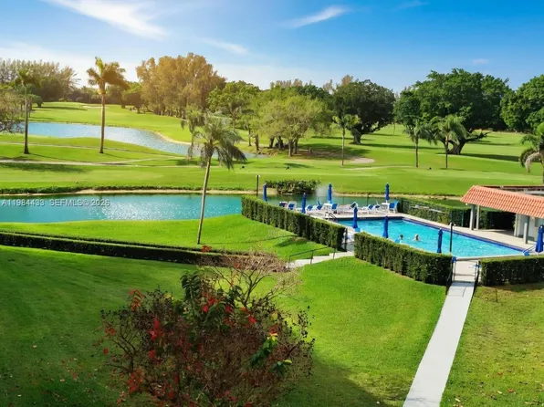 8900 Washington Blvd APT 415, Pembroke Pines, FL 33025