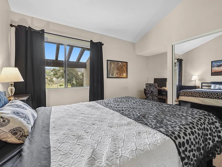 2508 Navarra Dr #402 — Photo 19