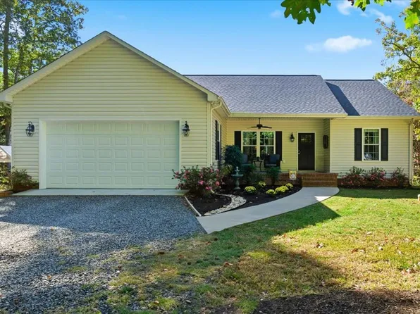 1145 Burton Rd, Scottsburg, VA 24589