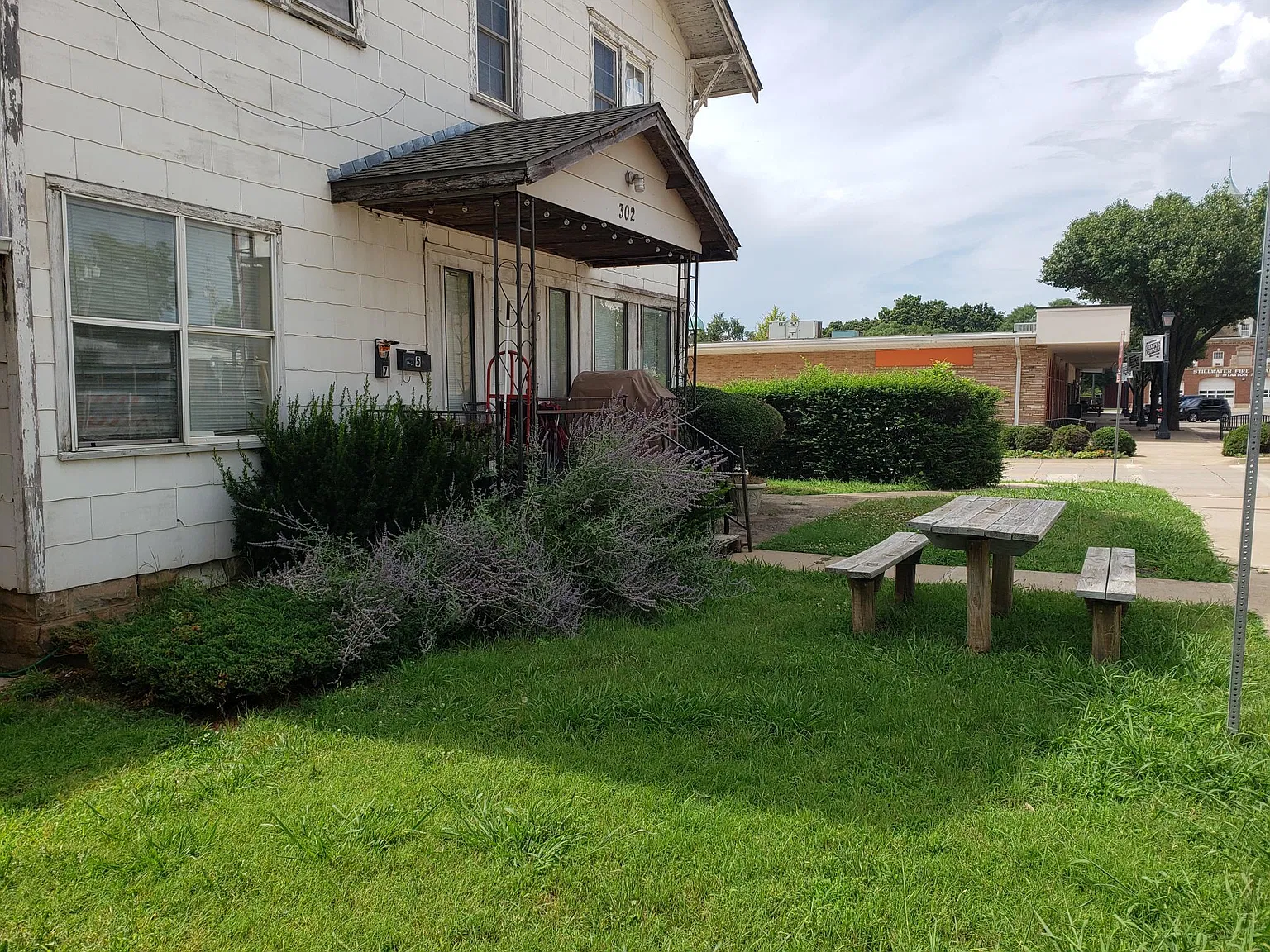 2 bed, 900 sqft, $1,650 — Photo 2