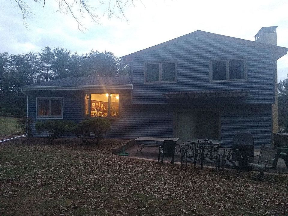 2nd image of 1537 Harvey Ln