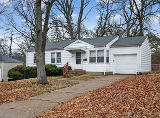 1015 Avant Dr, Saint Louis, MO 63137