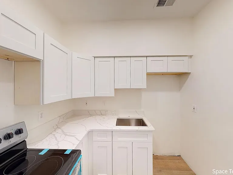 1452 Fairmont St NW #3A — Photo 2