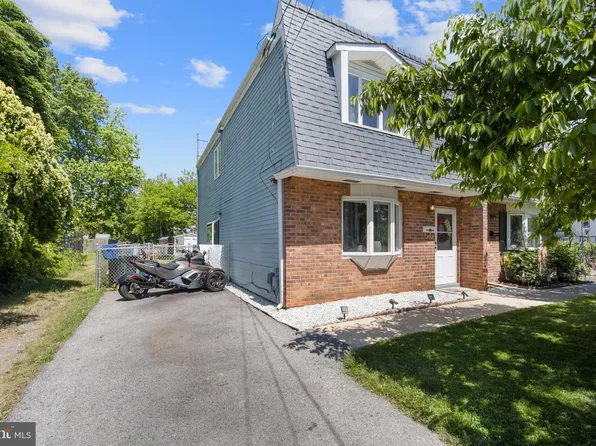 1125 Folsom Ave, Prospect Park, PA 19076