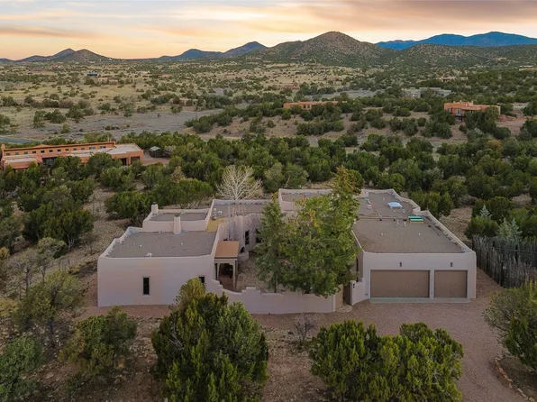 5 Estrella De La Manana, Santa Fe, NM 87508