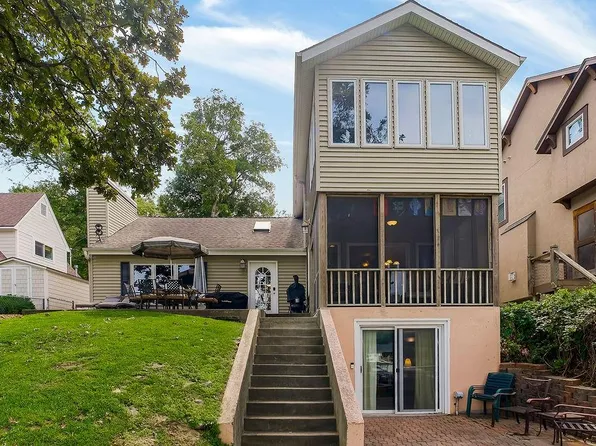 77 S St, Lake Lotawana, MO 64086