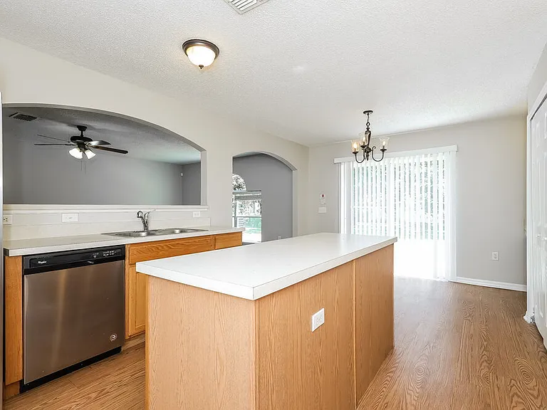 2069 Whispering Trails Blvd — Photo 10