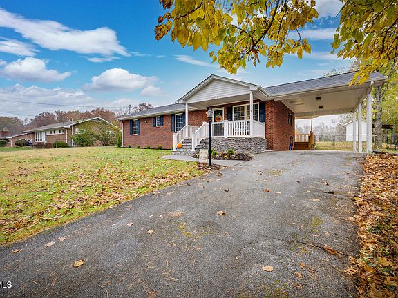 3rd image of 3329 Misty Dr
