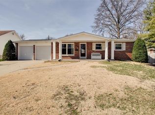 15 Ashland Pl, Saint Charles, MO 63301