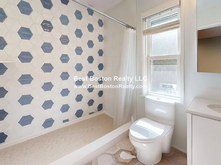 231 Cedar St — Photo 3