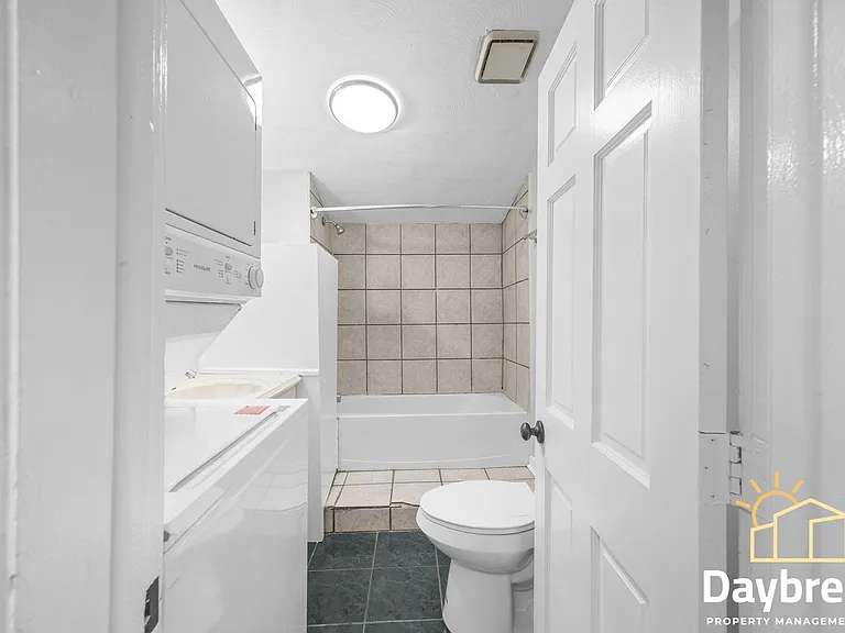 112 E Anderson St — Photo 11